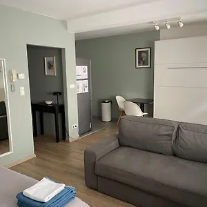 https://studio-close-from-train-station-and-shops.luxembourghotelsguide.com